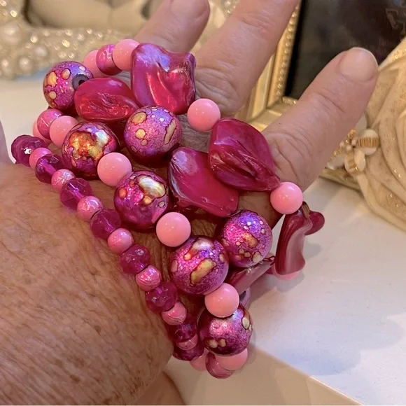 Handmade beaded stretchy stackable pink Barbie bracelets - Picture 2 of 10
